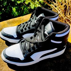 Black and White Puma's Size 11